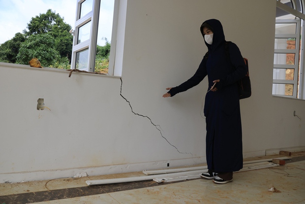 Nhà mới xây 3,7 tỷ sụt lún nghiêm trọng sau 2 tháng tân gia do ảnh hưởng sạt trượt đất hồ chứa nước-8