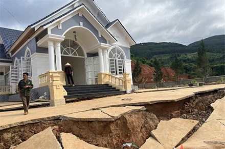 Nhà mới xây 3,7 tỷ sụt lún nghiêm trọng sau 2 tháng tân gia do ảnh hưởng sạt trượt đất hồ chứa nước
