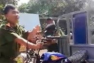 Xác minh việc nhóm người mặc sắc phục tấn công người vi phạm giao thông