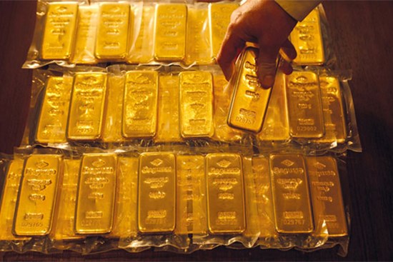 Giá vàng hôm nay 9/8: USD tăng mạnh đẩy giá vàng lao dốc