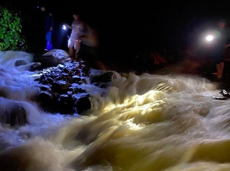 Lũ ống cuốn trôi một em nhỏ ở Yên Bái-1