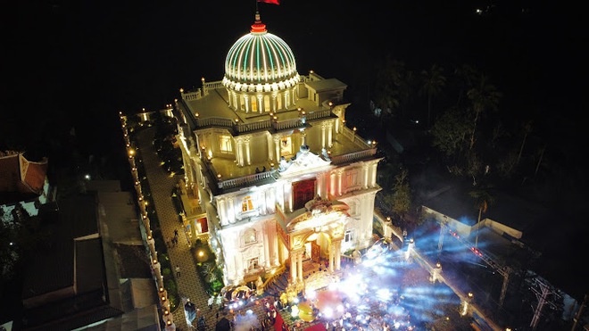 Choáng ngợp dinh thự 150 tỷ của đại gia Cần Thơ: Rộng 3.000m2, dát vàng lóa mắt-11