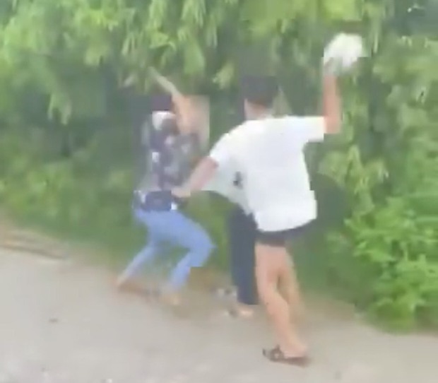 Xác minh clip nhóm học sinh hành hung nữ sinh lớp 8 nằm bất động tại Phú Thọ-1