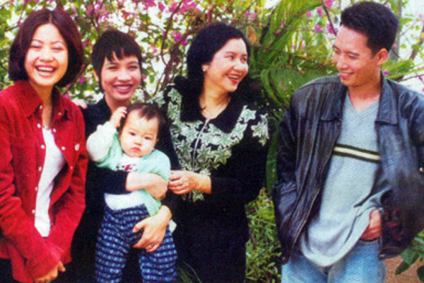 Mẹ chồng diva Mỹ Linh: BTV, nghệ sĩ nổi tiếng một thời, xế chiều giỏi nội trợ chăm sóc con cái-3