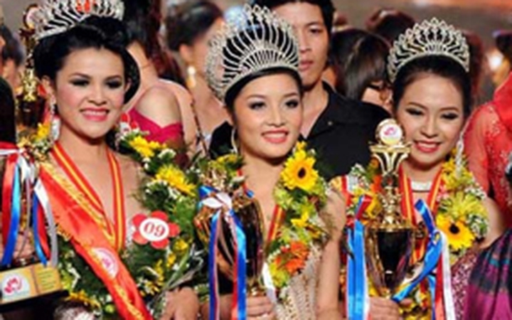 Những người đẹp Việt từng tuyên bố trả lại vương miện Hoa hậu-1