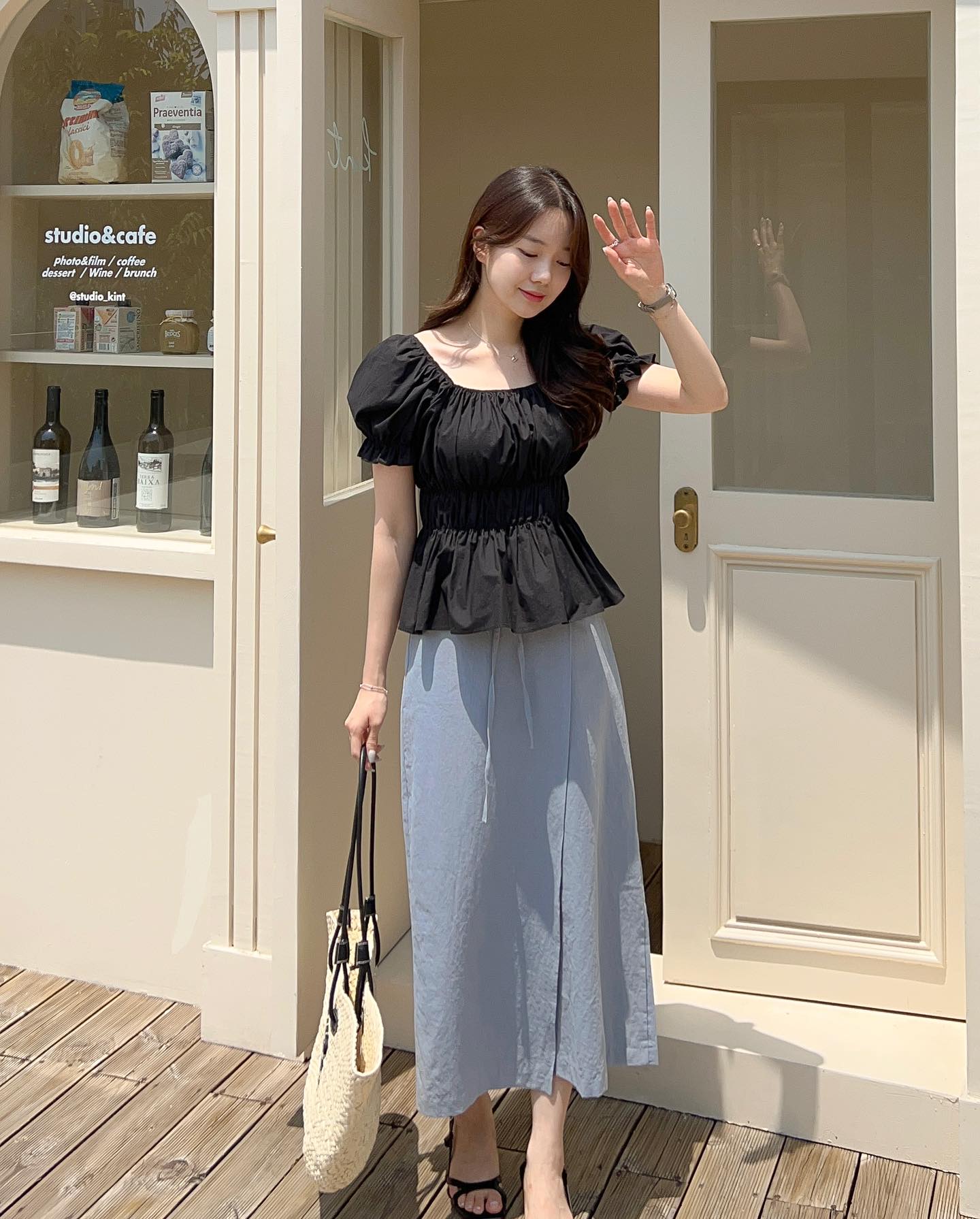 5 kiểu chân váy dài giúp vẻ ngoài trẻ hơn-4