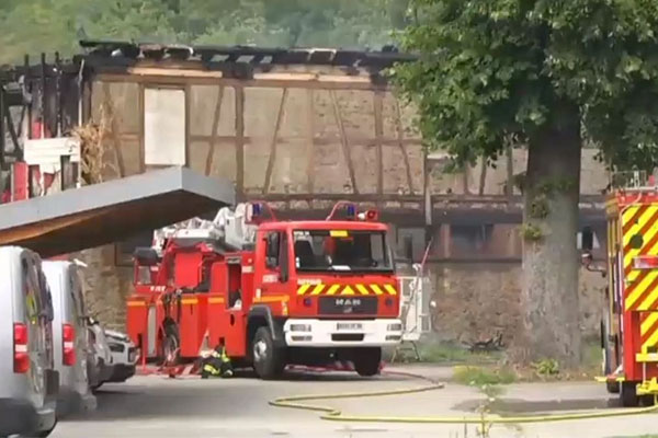 Cháy nhà nghỉ dưỡng ở Pháp, ít nhất 10 người thiệt mạng-1