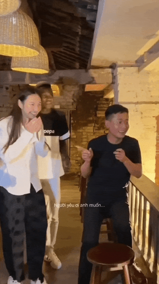 Thuỳ Tiên đến cạnh Quang Linh Vlogs, phản ứng tinh tế của nhân vật này lập tức hút 1,2 triệu view-4