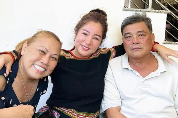 Cuộc sống làm rẫy, nuôi heo của Siu Black cùng chồng cũ trước khi tái hôn-3