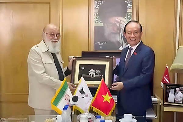 Chủ tịch HĐND Thành phố Nguyễn Ngọc Tuấn thăm và làm việc với Hội đồng Thủ đô Tehran (Iran)-1