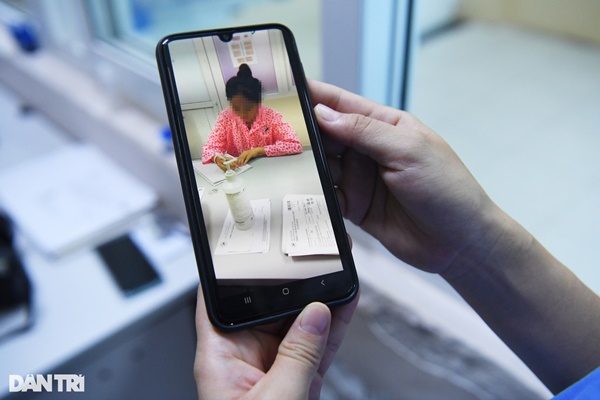 Hà Nội: Nghẹn lòng nghị lực sống của bé sinh non bị mẹ bỏ rơi tại bệnh viện-4