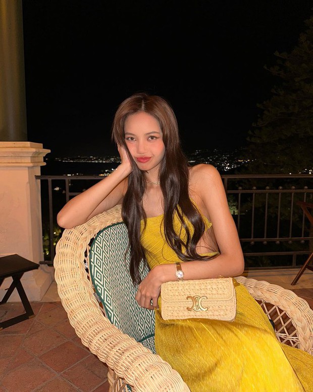 Động thái của Lisa trước tin đồn hẹn hò: Thả dáng trong set đồ 3,4 tỷ đồng, vén mái khoe visual xinh tươi-3