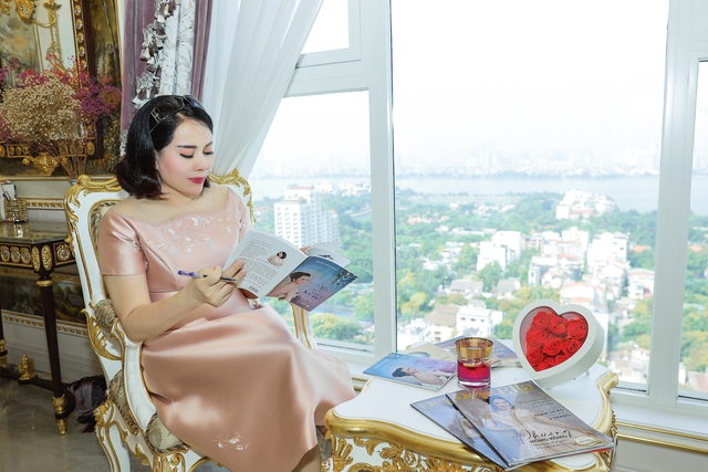 Choáng ngợp với ‘Biệt thự trên không’ dát vàng ở Hồ Tây của đại gia làng thẩm mỹ Phượng Hồng Kông-2