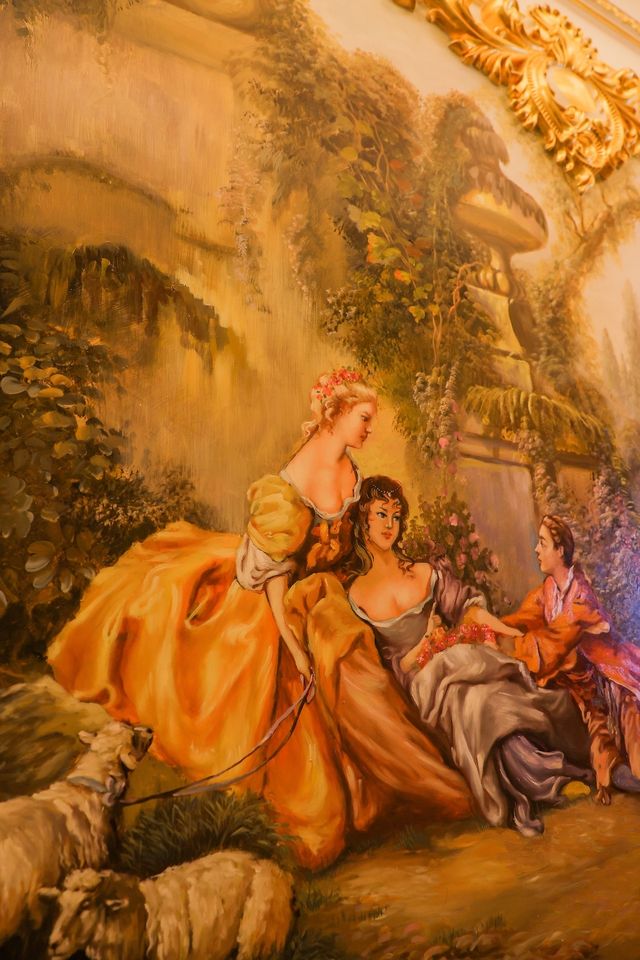 Choáng ngợp với ‘Biệt thự trên không’ dát vàng ở Hồ Tây của đại gia làng thẩm mỹ Phượng Hồng Kông-10