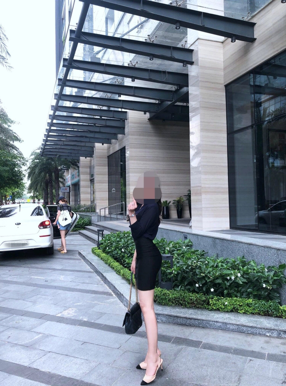 Tú bà cầm đầu đường dây tiếp viên hàng không, hot girl bán dâm ngàn đô là ai?-2