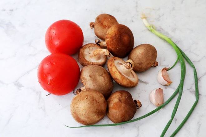 Loại rau giàu axit amin như thịt, đem sốt cà chua được món rẻ tiền nhưng cực trôi cơm-1