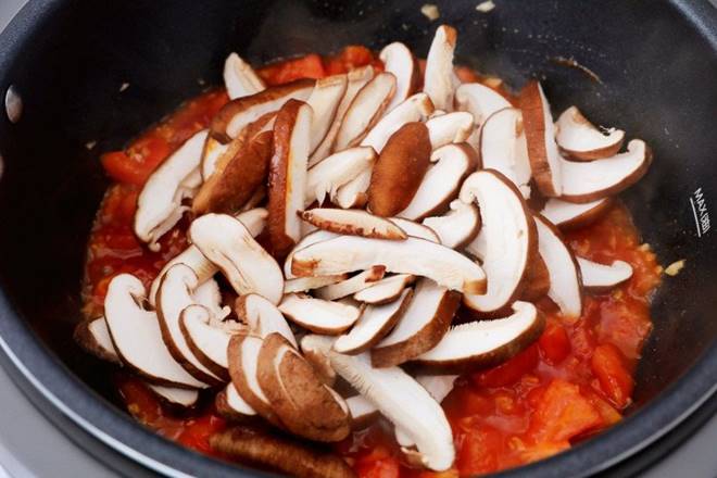 Loại rau giàu axit amin như thịt, đem sốt cà chua được món rẻ tiền nhưng cực trôi cơm-6