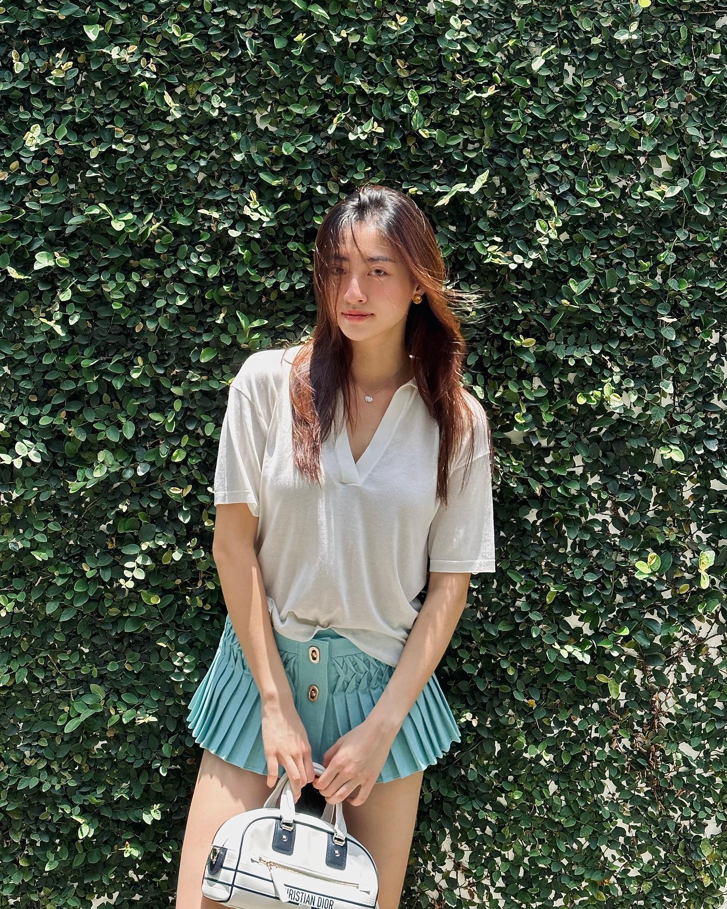 Phong cách sành điệu từ dạo phố tới đi du lịch của Lương Thùy Linh-4