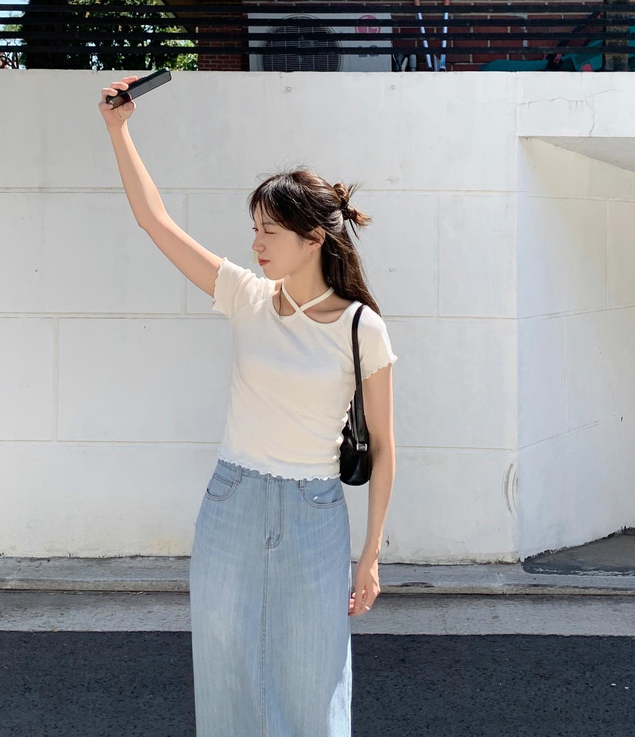 Vì sao nên sắm chân váy suông cho tủ đồ mùa thu?-5