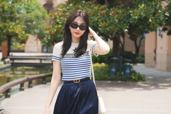 Loạt ảnh Đặng Thu Thảo lọt vào camera thường: Nhan sắc có còn được như thần tiên tỷ tỷ?-11