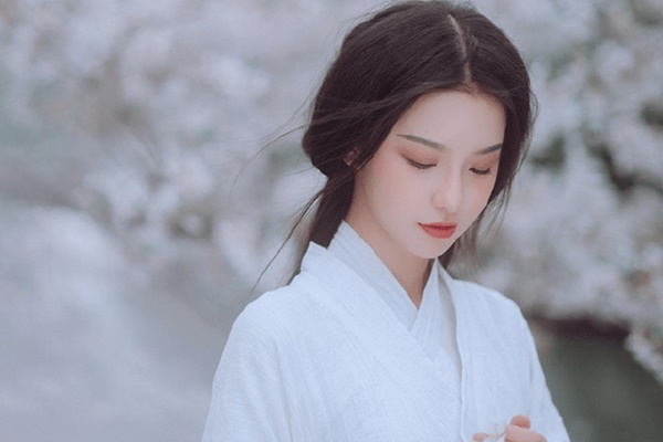 4 nốt ruồi phú quý của phụ nữ tiền không thiếu, phúc lộc cả đời-1