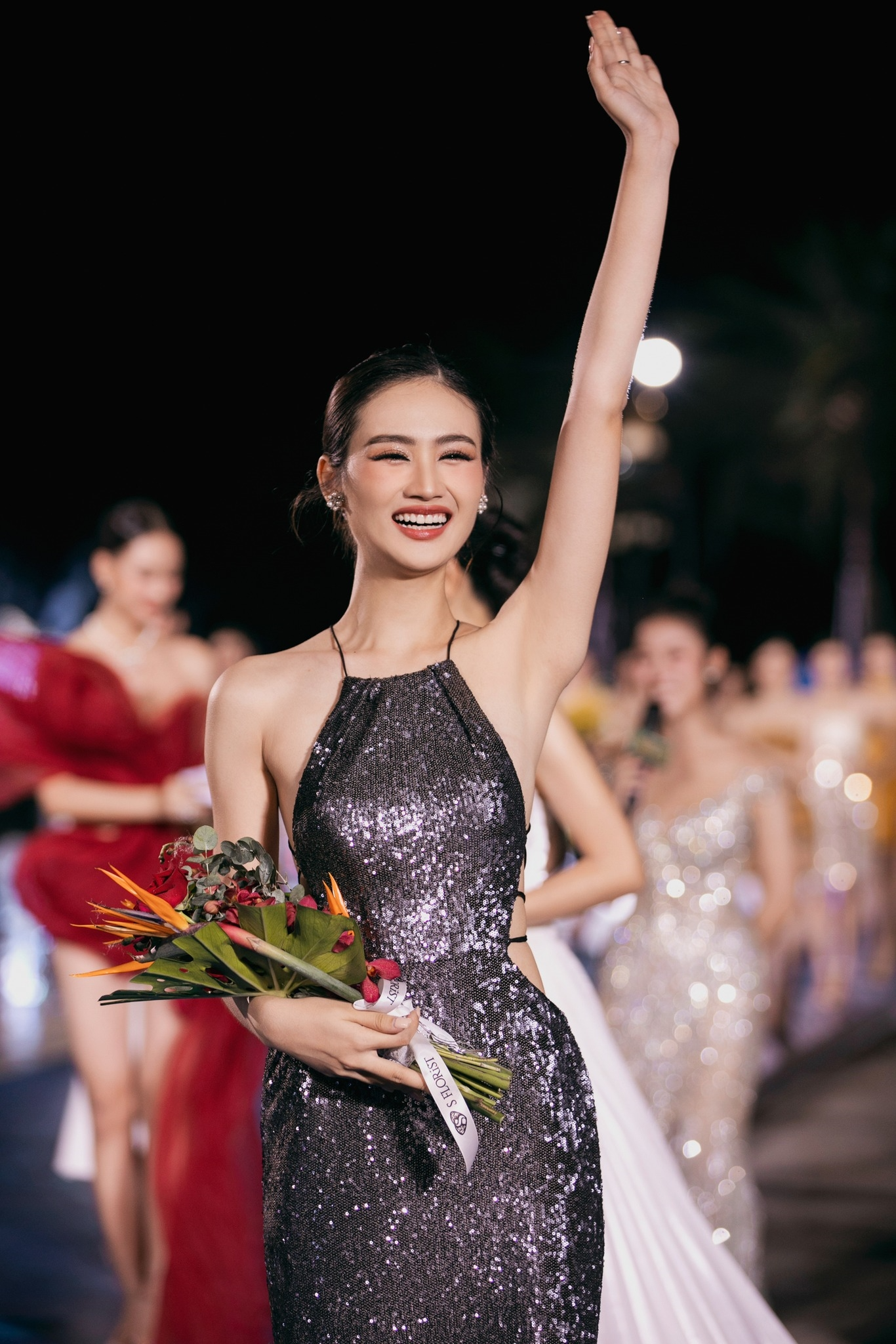 Hoa hậu Ý Nhi bị một nhãn hàng gỡ toàn bộ hình ảnh, tuyên bố không bao giờ hợp tác-3