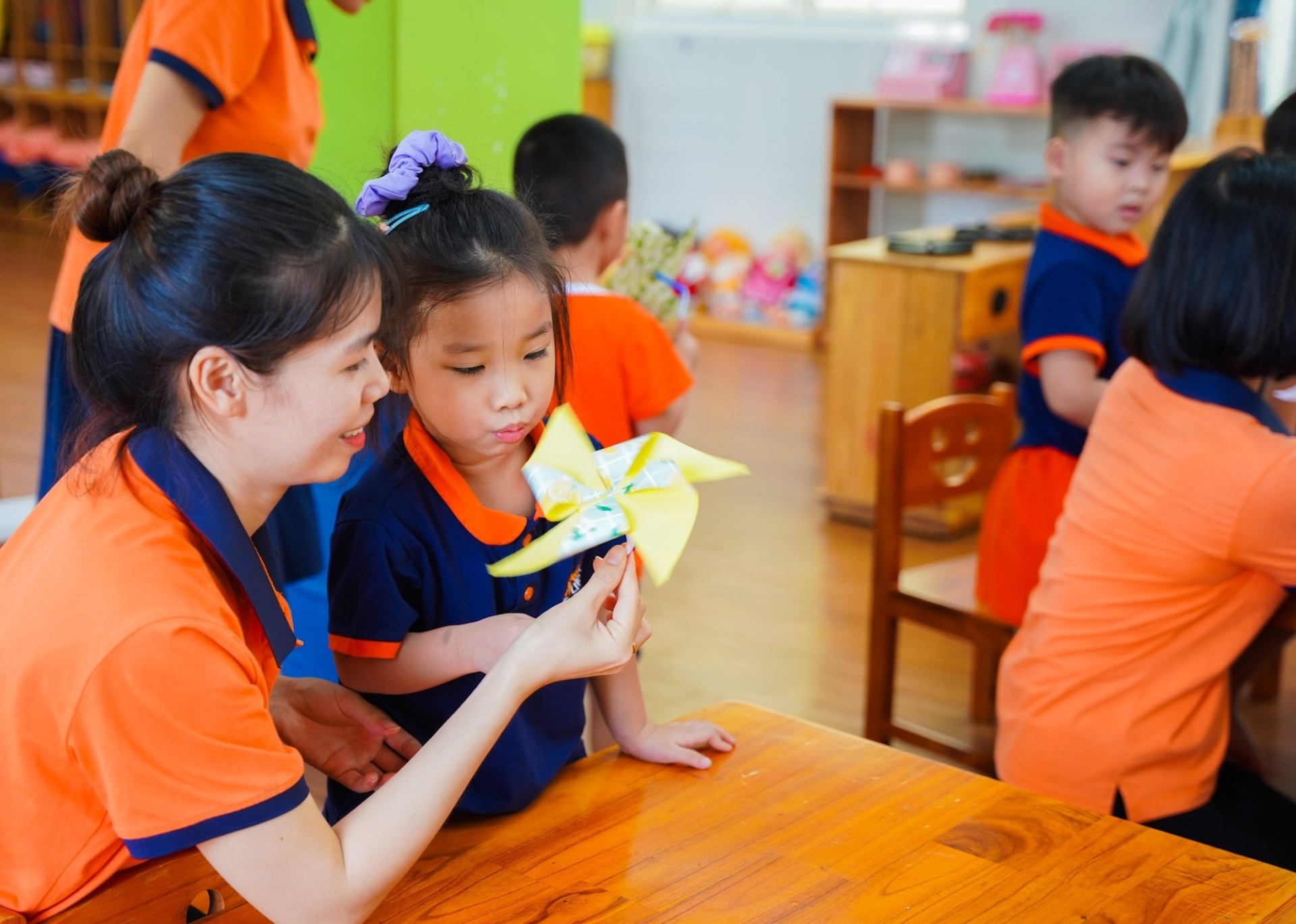 Lương không phải niềm đau duy nhất, nhiều áp lực bủa vây khiến thầy cô phải bỏ nghề-1