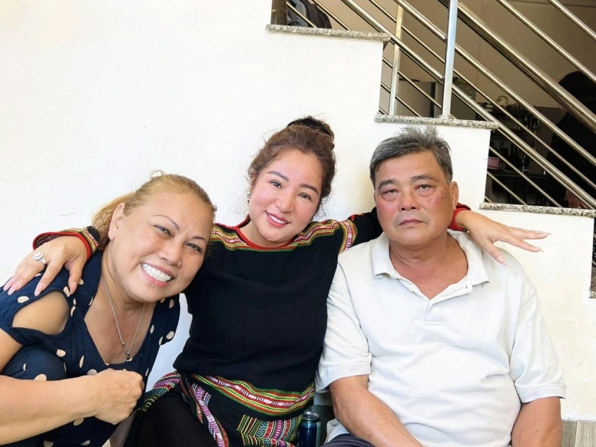 Cuộc sống làm rẫy, nuôi heo của Siu Black cùng chồng cũ trước khi tái hôn-1