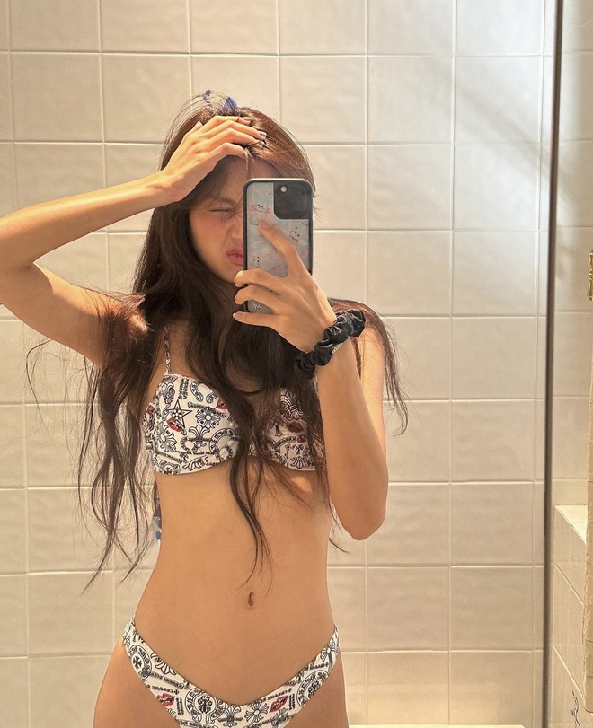 Lisa từ cool ngầu hoá bánh bèo sau tin đồn hẹn hò, mạnh dạn khoe dáng khác hẳn trước kia-11