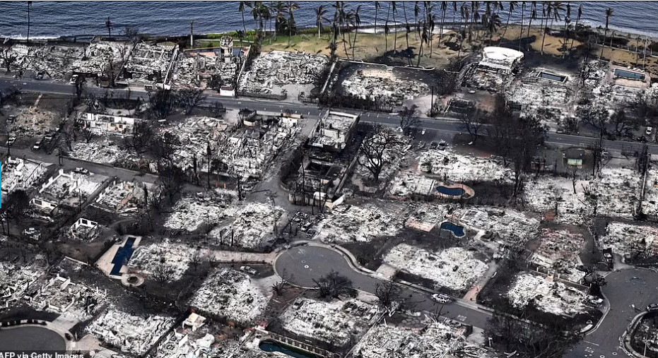 Cảnh tượng khó tin trước và sau thảm họa thiên nhiên tồi tệ nhất lịch sử khiến 67 người thiệt mạng tại Hawaii-7