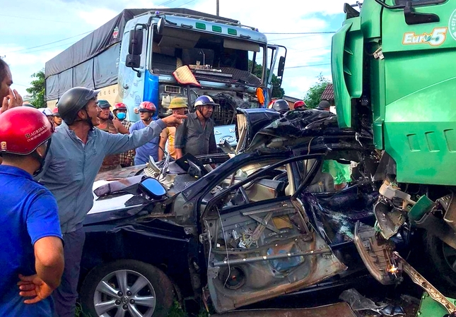 Hiện trường vụ tai nạn thảm khốc khiến 3 thành viên đội bóng HAGL tử vong-1