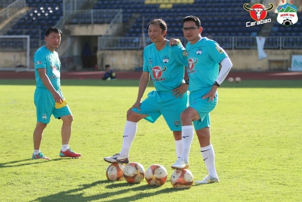 Trợ lý Dương Minh Ninh: 20 năm gắn bó với HAGL, thầy của Công Phượng, Văn Toàn-2