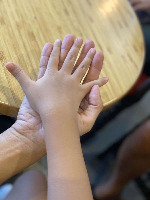 Phùng Ngọc Huy và bé Lavie gây xúc động khi xuất hiện chung một khung hình sau 8 năm-2