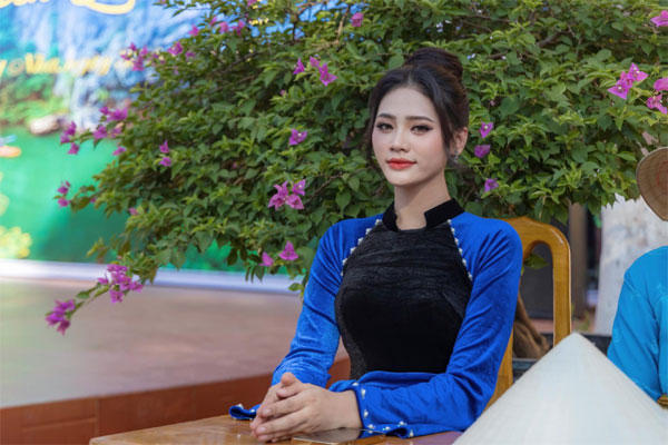 Nàng Hoa hậu Việt trả vương miện ngay sau khi đăng quang: Sở hữu ngoại hình bốc lửa, cực đắt show sau khi đăng quang-1