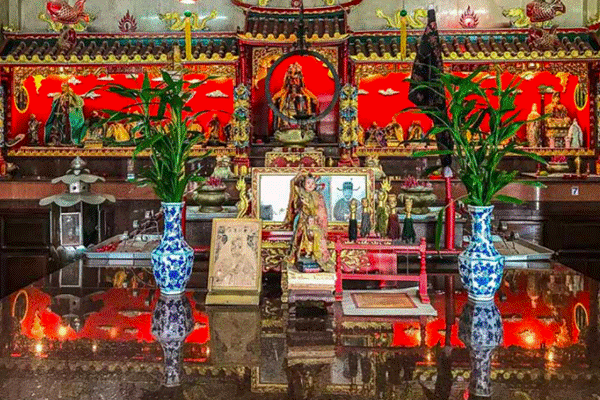 Ngày cuối cùng của tháng 6 âm lịch nhớ lau dọn bàn thờ để cả tháng cô hồn bình an, hanh thông-5