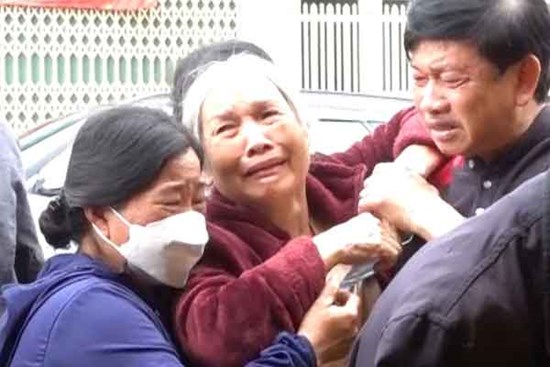 Mẹ trợ lý Dương Minh Ninh đau đớn kể về cuộc gọi cuối cùng của con trai