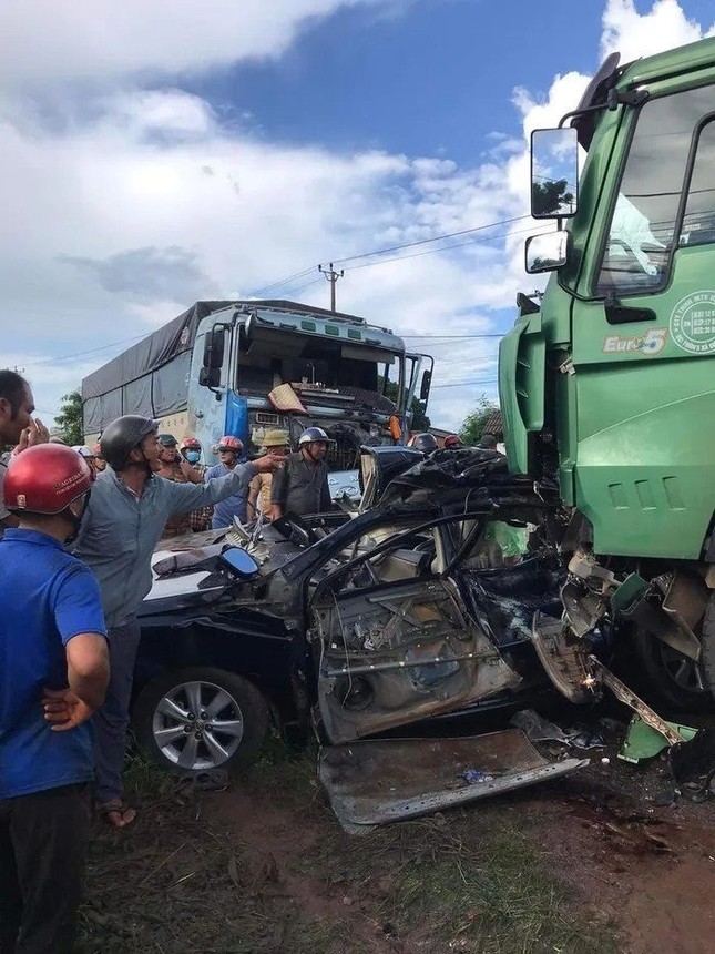 Báo Anh, Thái Lan bàng hoàng trước tai nạn khiến 3 thành viên CLB Hoàng Anh Gia Lai thiệt mạng-2