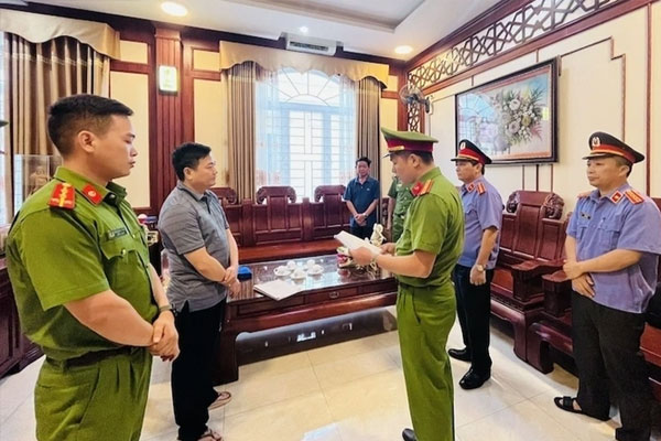 Bí thư Huyện ủy ở Thanh Hóa bị bắt vì tội gì?-1