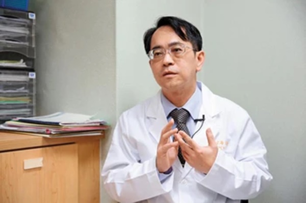 Bác sĩ chỉ ra sai lầm khi sử dụng màng bọc thực phẩm tăng nguy cơ ung thư, trẻ dậy thì sớm-1