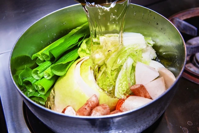 Trẻ 6-12 tháng nên tránh xa 7 loại nước này nếu không sẽ gây tổn thương thận và lá lách-1