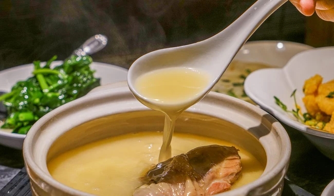 Trẻ 6-12 tháng nên tránh xa 7 loại nước này nếu không sẽ gây tổn thương thận và lá lách-2