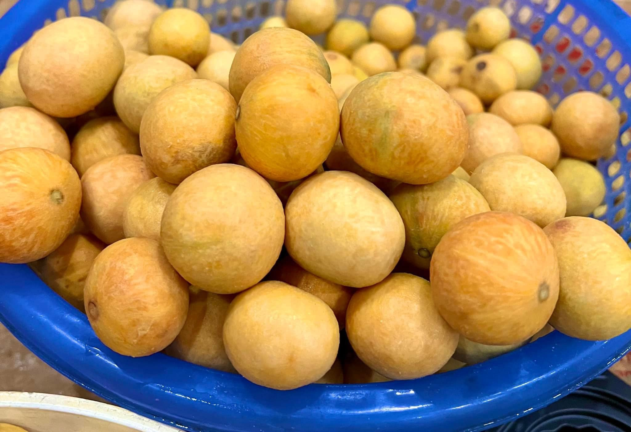 Loại quả quen thuộc ở Hà Nội, chờ chín vàng óng bán giá gấp 3-2