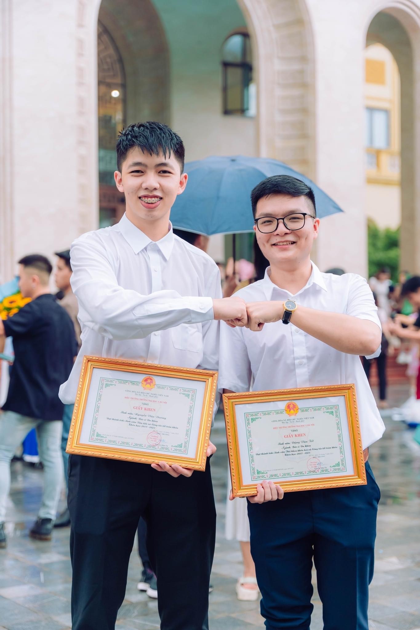 Bước ngoặt trượt đại học của nam sinh thủ khoa tốt nghiệp ĐH Y Hà Nội-3