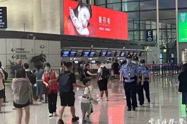 Thái Lan: Nữ du khách bán khỏa thân rơi từ tầng 7 khách sạn, bạn trai bị bắt-2