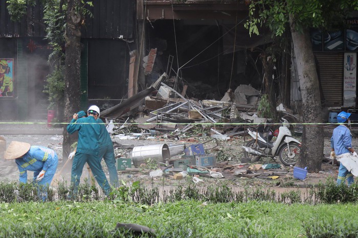 Nhân chứng vụ nổ ở Yên Phụ kể lại khoảnh khắc nhà cửa rung chuyển, khói bốc mù mịt-1