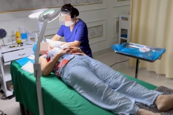 Vụ việc nữ lao công của thẩm mỹ viện trực tiếp phẫu thuật cho khách: Chuyên gia thẩm mỹ cảnh báo-1