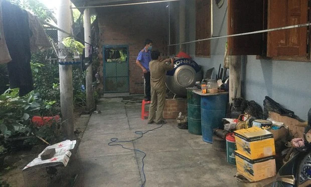 Bàng hoàng phát hiện thi thể nam thanh niên trong bồn nước inox-1