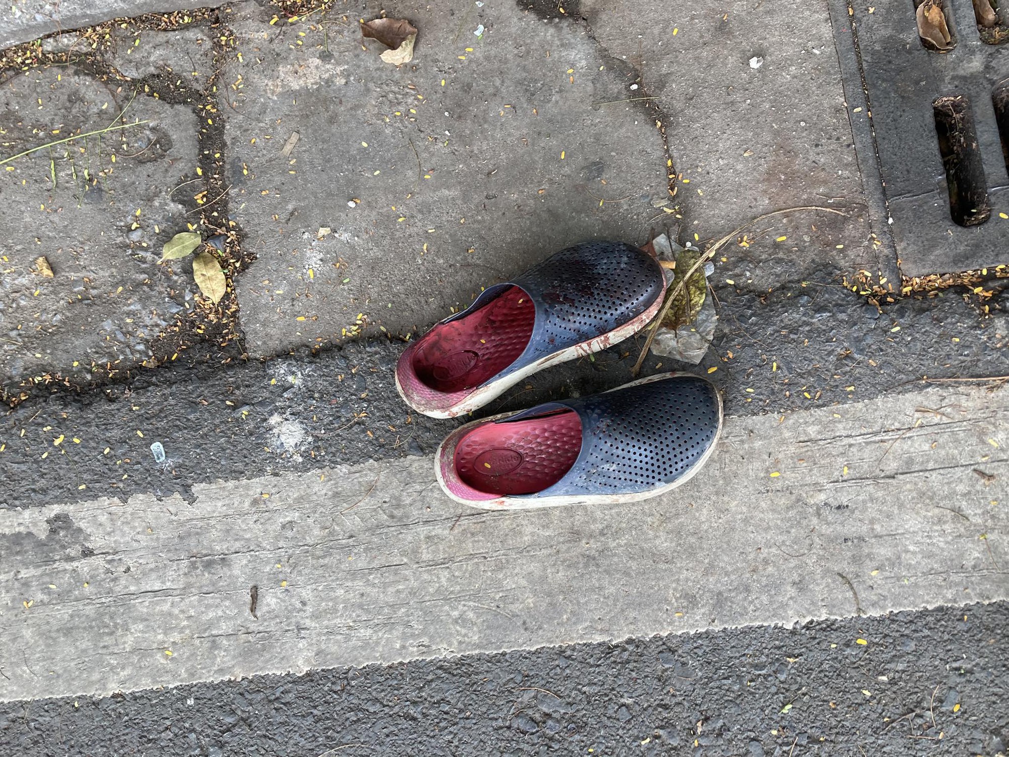 Hiện trường ngổn ngang sau vụ nổ lớn trên đường Yên Phụ, Hà Nội-3