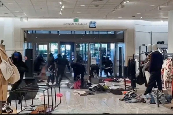 Mỹ: 50 tên cướp và vụ càn quét táo tợn ở Los Angeles-2