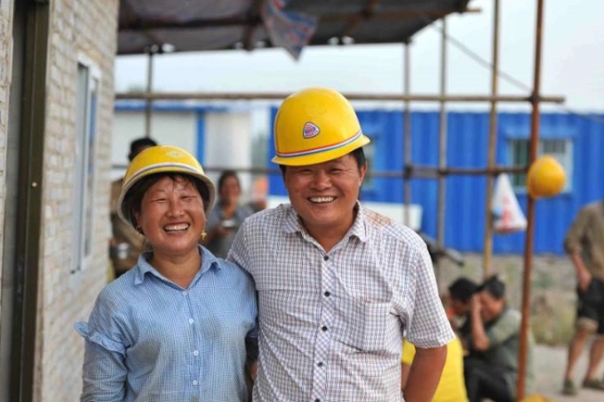 Bố mẹ ở nhà ăn cơm trắng với rau, con ra ngoài đãi bạn ăn linh đình, đây là kiểu nuôi dạy con tai hại nhất-1